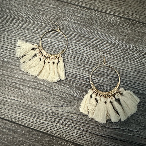 Gold hoop tassel fringe earrings - Picture 1 of 2